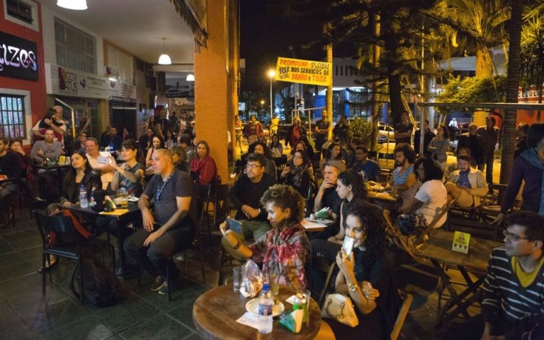 Show ao vivo em bares e volta as aulas em escolas particulares movimentarão a próxima semana