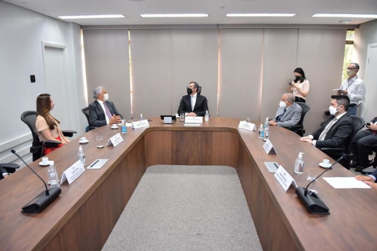 Governo do Estado formaliza cessão de áreas ao Ministério Público de Goiás