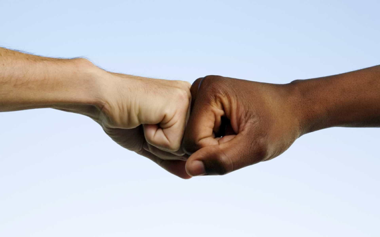 Denuncie sempre a discriminação