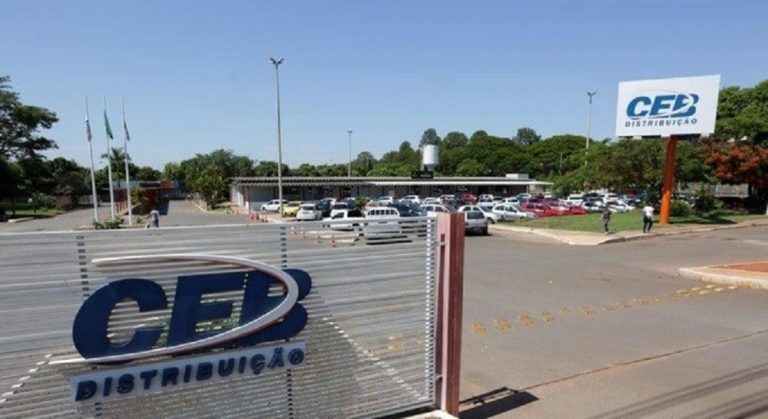 Greve da CEB ainda é resistência contra a privatização. Para o governo, não tem volta