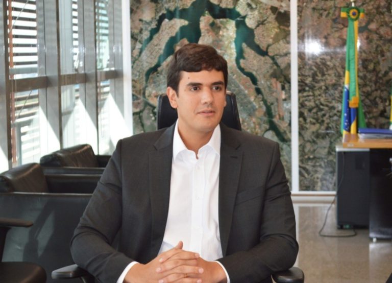 21 deputados apóiam Rafael Prudente