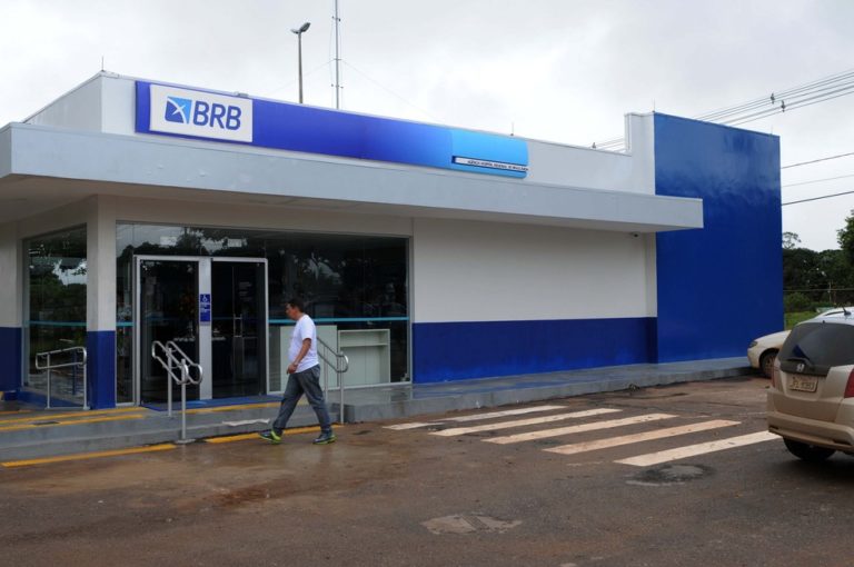 BRB abre mais cedo desta terça (5) até sexta (8)