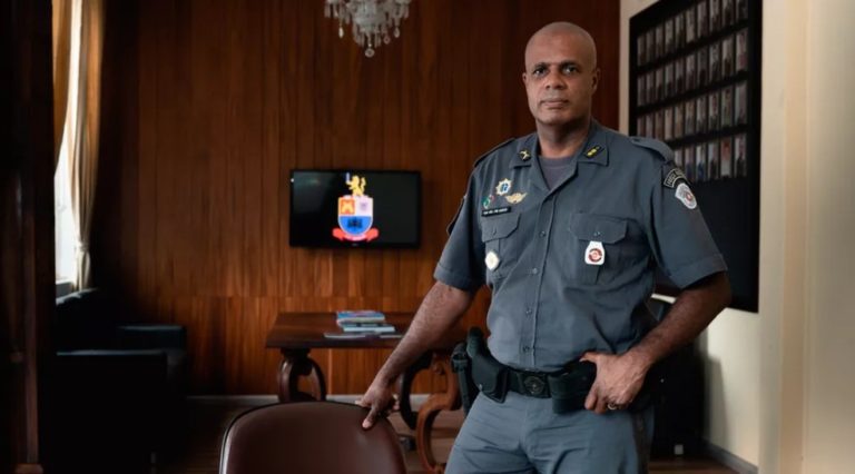 Tenente-coronel da PM sofre ataque racista durante palestra virtual da USP