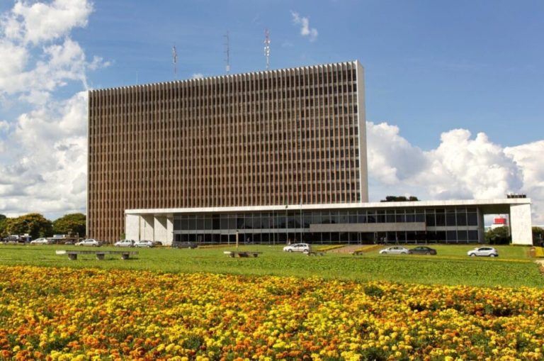 Governo do DF descarta fazer lockdown em conjunto com cidades do Entorno