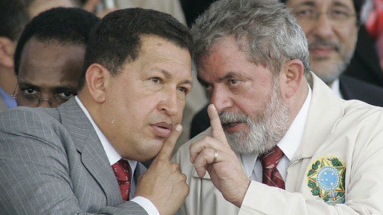 Lula voltará ao poder com ajuda do STF seguindo a mesma estratégia de Chávez na Venezuela, avalia Allan dos Santos; entenda