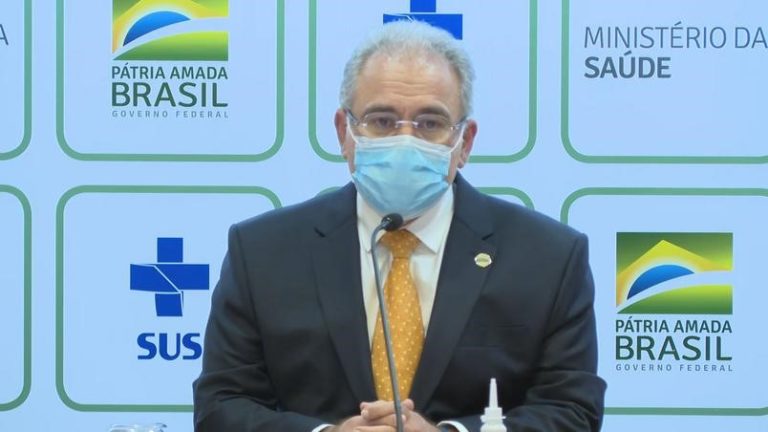 Saúde suspende temporariamente vacinação de grávidas com AstraZeneca