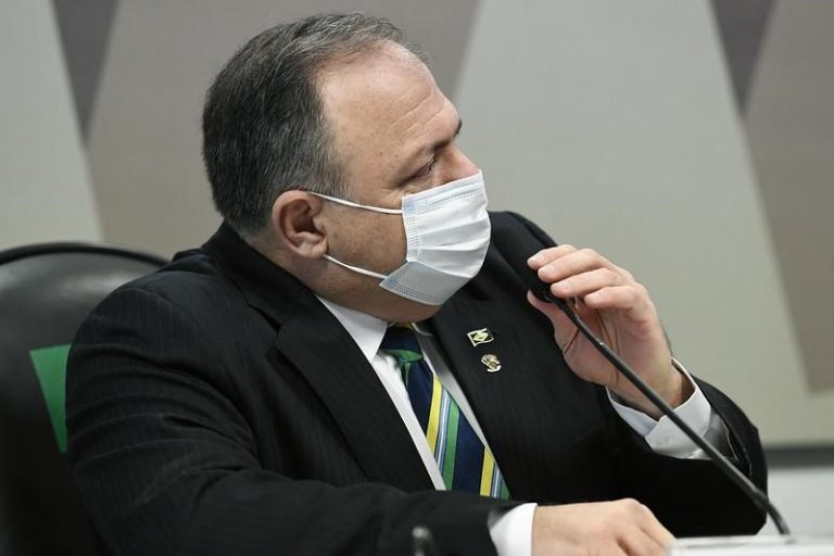 Vocês acham mesmo que Generais das Forças Armadas deixariam Pazuello sozinho?