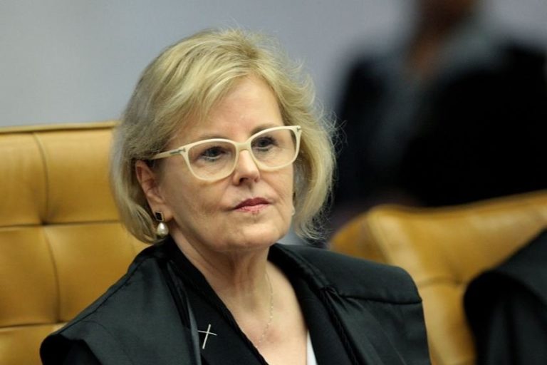 Rosa Weber dá 5 dias para Aziz explicar convocação de governadores na CPI