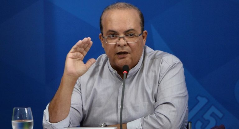 Governador decreta ponto facultativo para véspera de feriado