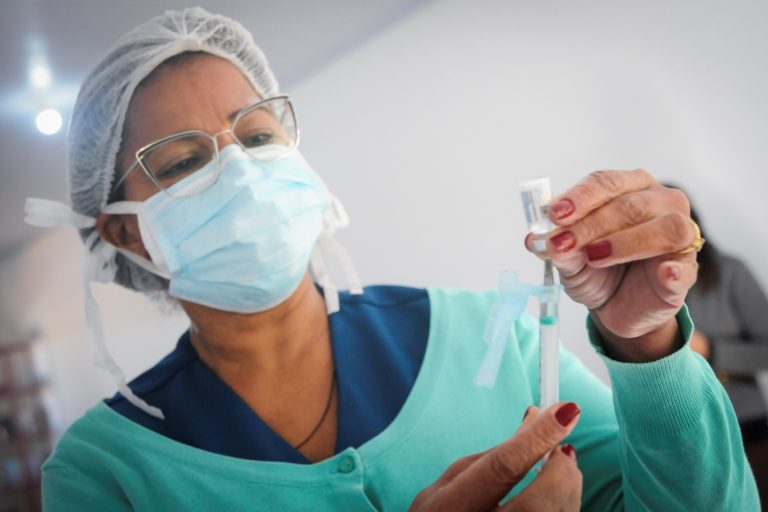 Professores e pessoas em situação de rua: vacina na quarta (7)