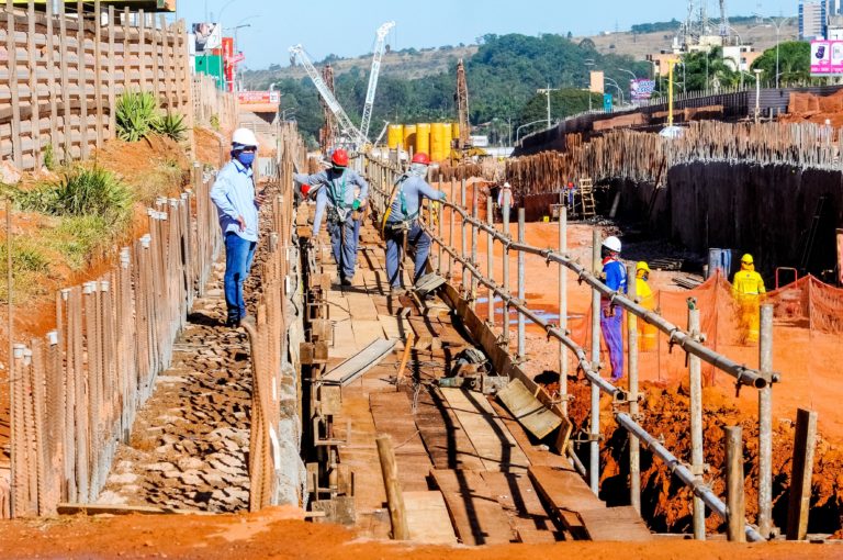 Túnel de Taguatinga: O primeiro ano da maior obra viária do Brasil