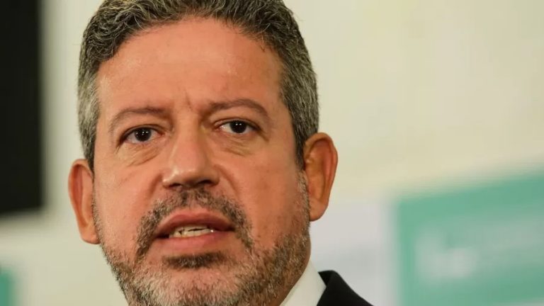 Não pode e não vai se aceitar que a Justiça Eleitoral legisle, diz Lira