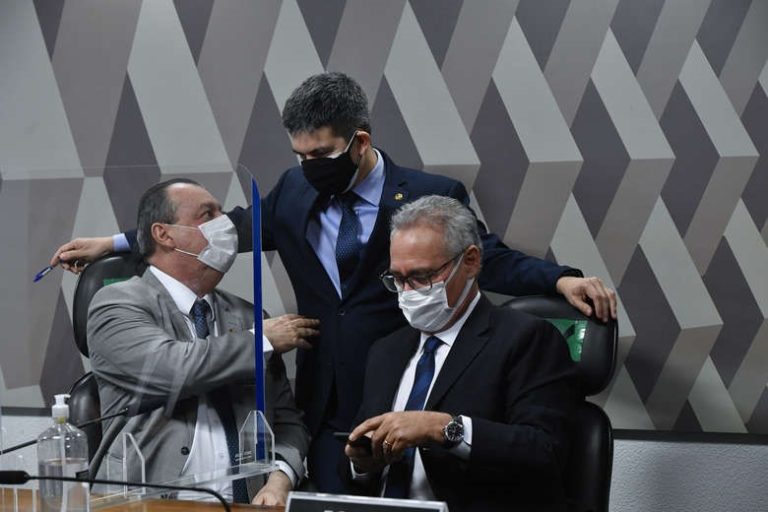 STF nega habeas corpus de Aziz, Randolfe e Calheiros contra inquérito sobre divulgação de documentos sigilosos