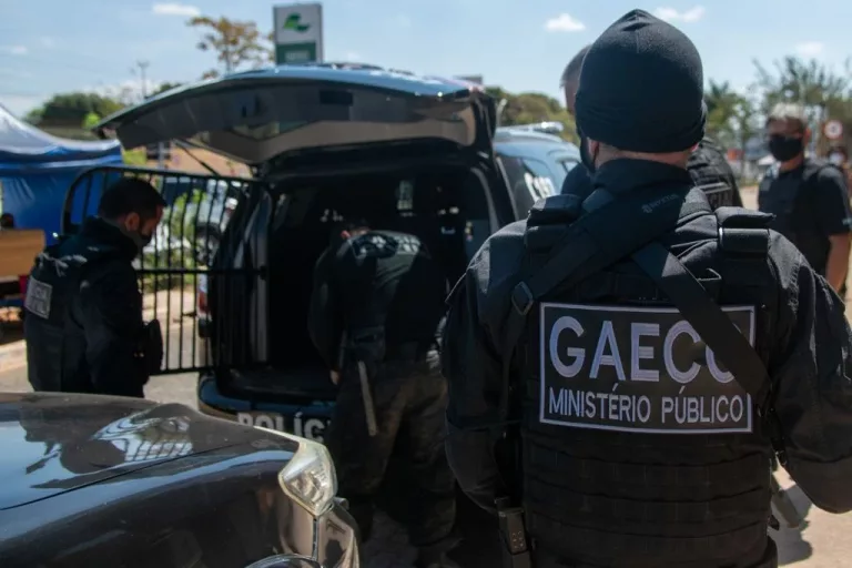 “Se errou, tem que pagar”. Denúncias sobre gestão no IGES não atrapalham caminhada de Ibaneis rumo a 2022