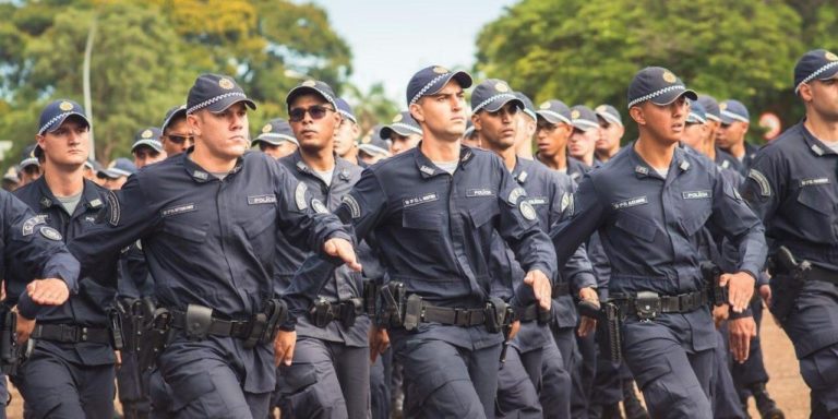 Decreto que promove policiais militares é assinado. Serão 2495 policiais militares promovidos no DF