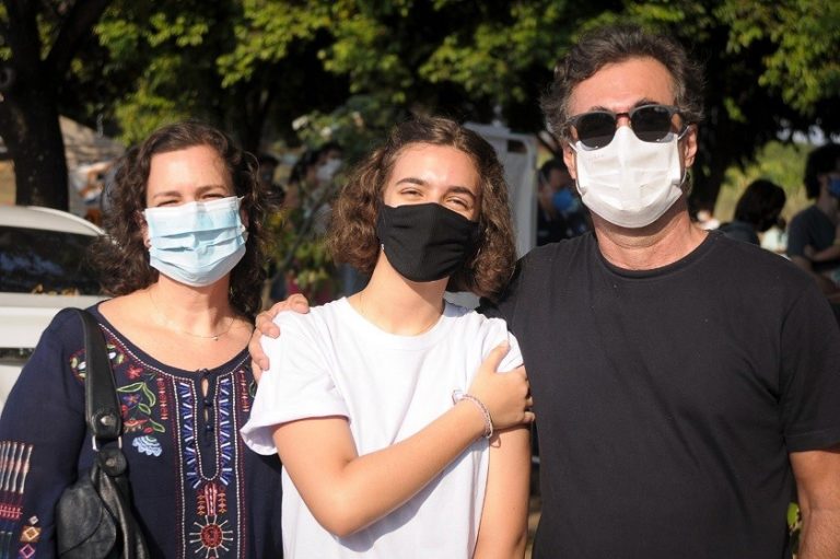 Brasília vacina 11,1 mil adolescentes de 16 anos nesta sexta (10)