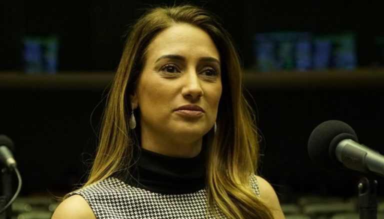 Flávia diz não querer ser vice de Ibaneis; vai terminar como deputada