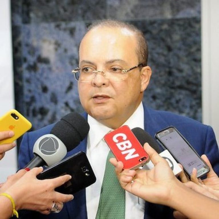 Ibaneis consegue aprovar redução de alíquotas de imposto sobre combustíveis no DF