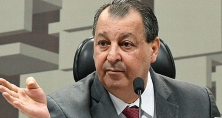 CPI DA VERGONHA Bloco 6: Omar Aziz perde a compostura e acusa Luciano Hang de ser um propagador de “Fake News”