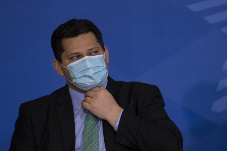 Alcolumbre é sabotador da nação e senta em cima de uma decisão importante, diz Ana Paula