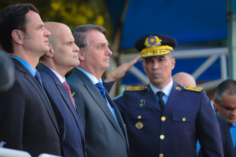 Bolsonaro prestigia formatura de Oficiais da Polícia Militar do DF