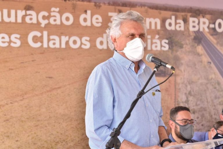 Caiado entrega duplicação da GO-070, no trecho do entroncamento com GO-164