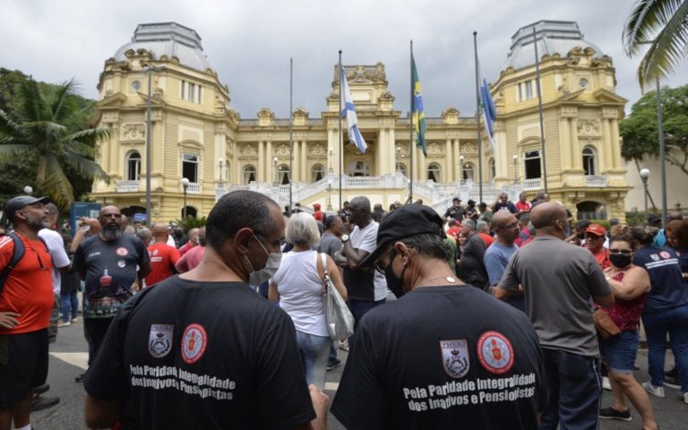 PMRJ: Protesto de Veteranos da PM e do BM por direitos iguais