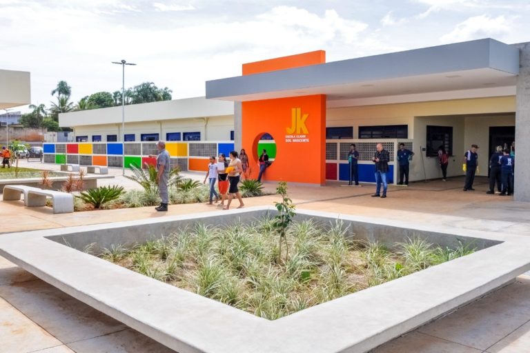 Dez novas escolas vão atender quase 9 mil alunos da rede pública