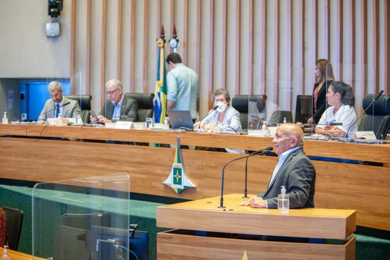 Aproveitamento de funcionários da CEB depende de projeto de lei do Executivo