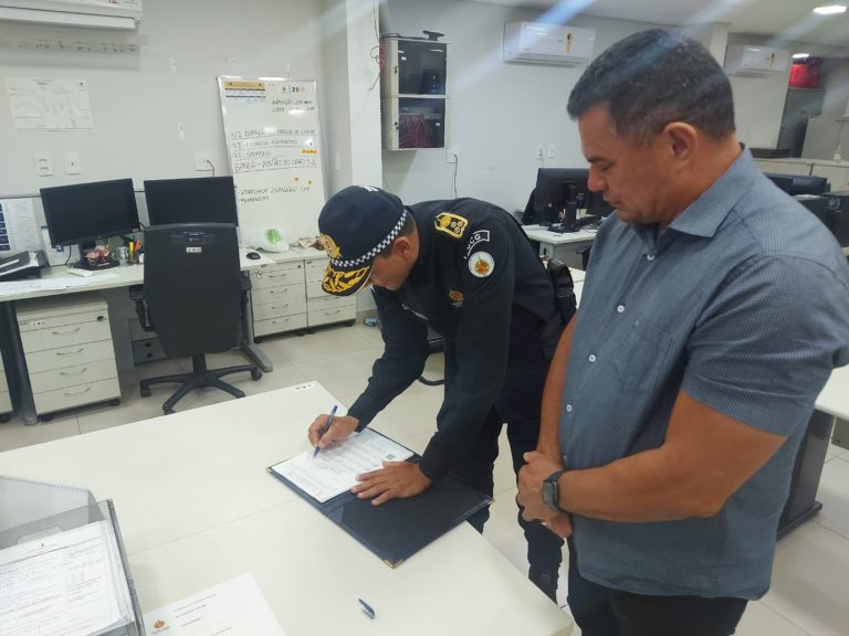 Junto com deputado Hermeto, comando da PM assina o Ato de Promoção de Praças