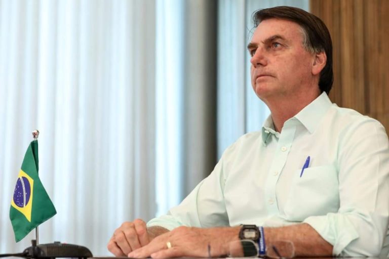 Bolsonaro se manifesta no facebook sobre as mortes dos traficantes no Rio