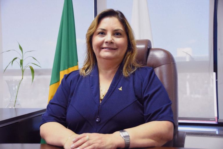 Secretária Lucilene Florêncio aceita o desafio de organizar a saúde do DF