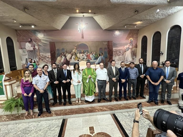 Programas sociais do DF são elogiados durante missa