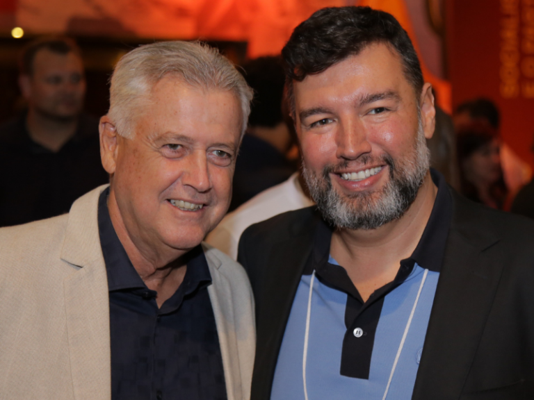 Eleição para o Buriti não é para amadores. Parente desiste e vai apoiar o PT da coligação de Grass