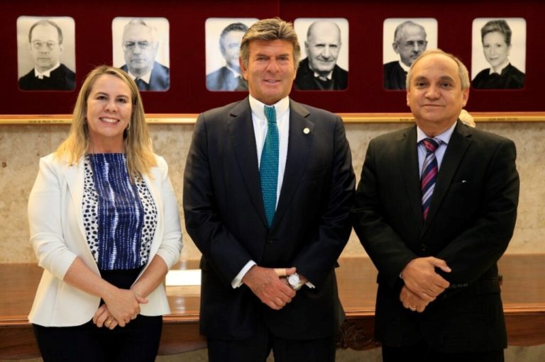 Servidores do Judiciário terão 18% de aumento em 2023