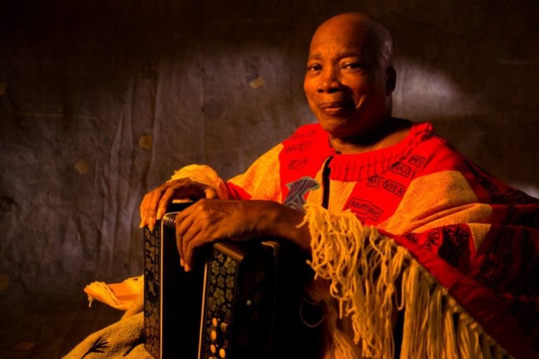 ‘Me despeço dos palcos, da música jamais’: Milton Nascimento faz último show da carreira em Salvador