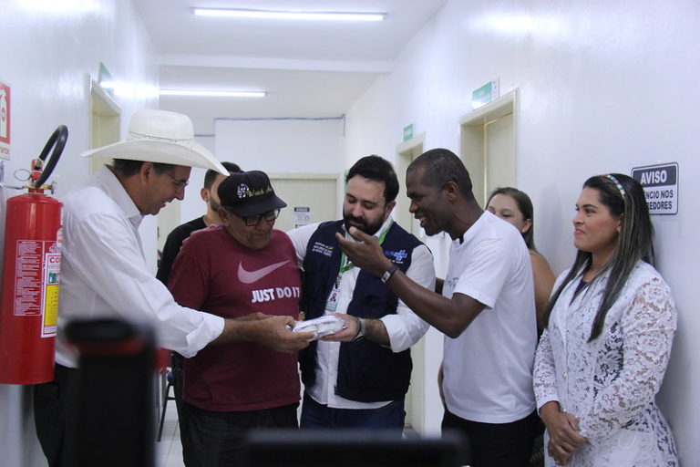 Prefeitura de Águas Lindas realiza entrega de próteses Odontológicas