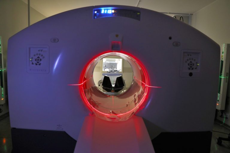 Um ano de exames e tratamentos bem-sucedidos contra o câncer