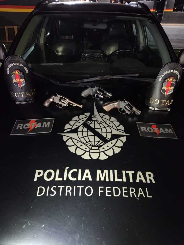 Equipe da ROTAM intercepta marginais que haviam roubado veículo de luxo avaliado em 450 mil reais