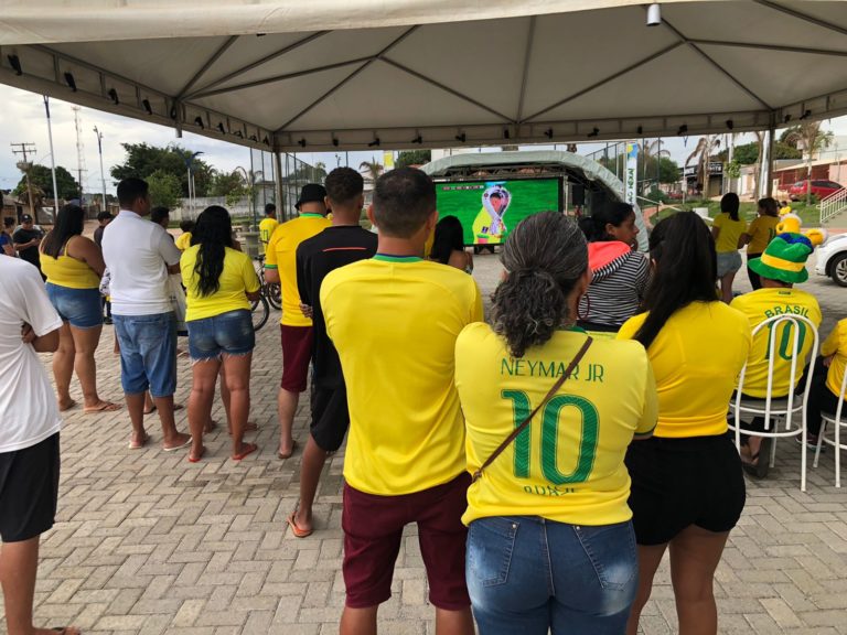 Prefeitura de Águas Lindas instala telões em praças públicas  para população assistir aos jogos do Brasil na Copa