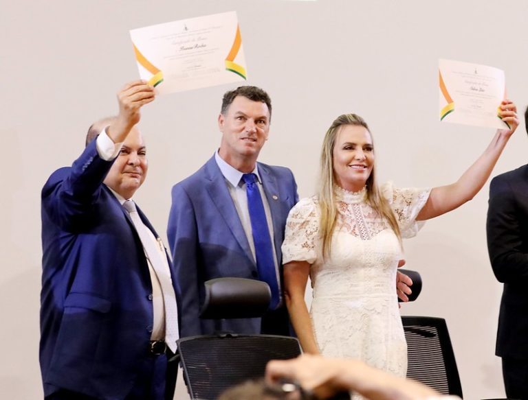 Ibaneis Rocha toma posse para segundo mandato
