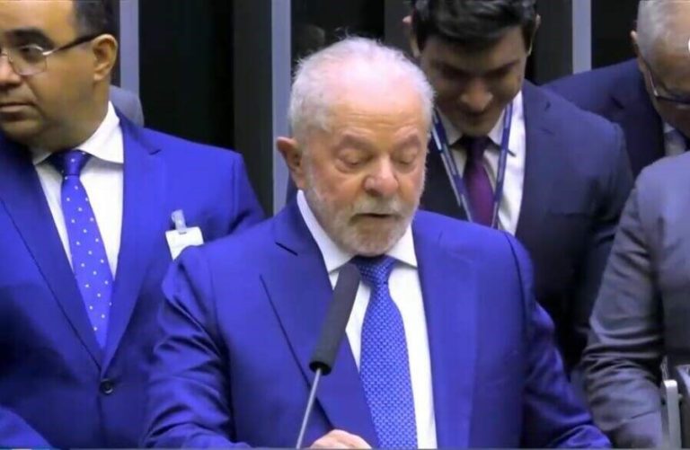 Retrocesso: Lula blinda de privatização oito estatais, inclusive que dão prejuízo