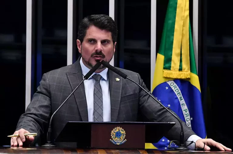 Documentos comprovam que Lula e Dino sabiam da invasão, diz senador