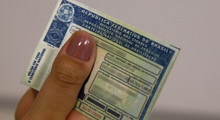 Quase 70 milhões de brasileiros terão a CNH e passaporte apreendidos: veja como evitar
