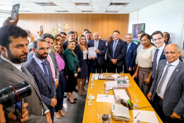 Distritais disponibilizam R$ 24 milhões em emendas parlamentares para a Saúde