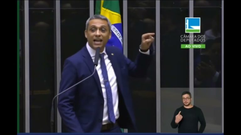 Deputado Gustavo Gayer descasca o PT em plenário e desmascara narrativa de rachadinhas contra governo Bolsonaro