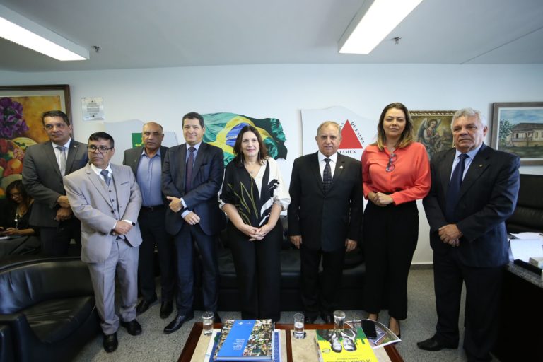 Bancada do DF no Congresso se reúne e pede o retorno imediato de Ibaneis Rocha