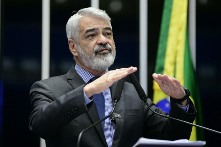 Governo investirá pesadamente contra CPMI, diz senador petista