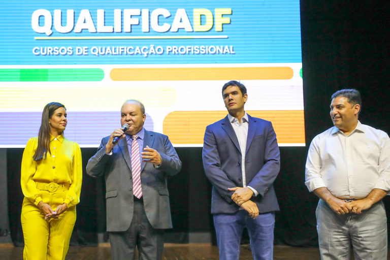 GDF qualifica 50 mil pessoas para o mercado de trabalho