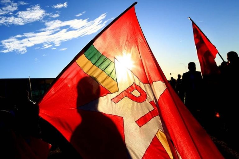 A Guerra Fria entre dois poderosos do PT